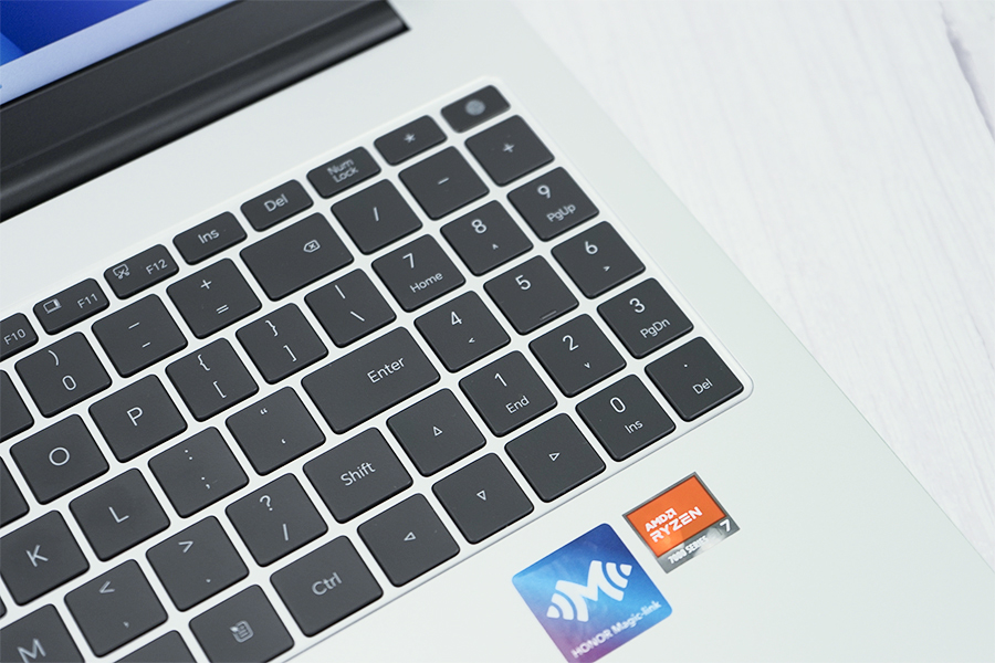荣耀 MagicBook X 16 Pro 锐龙版