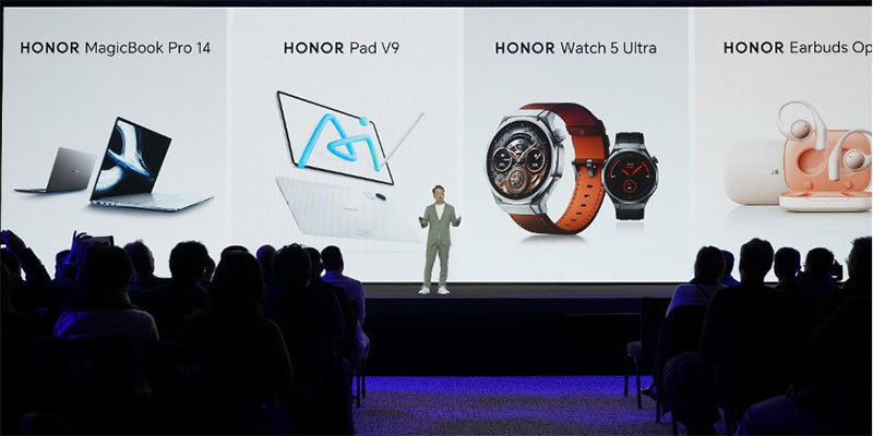 荣耀新款高端手表和耳机亮相MWC2025，国内即将发布