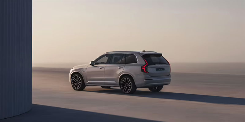 沃尔沃2026款XC90上市 售44.99万起 XC70超混车型同步亮相