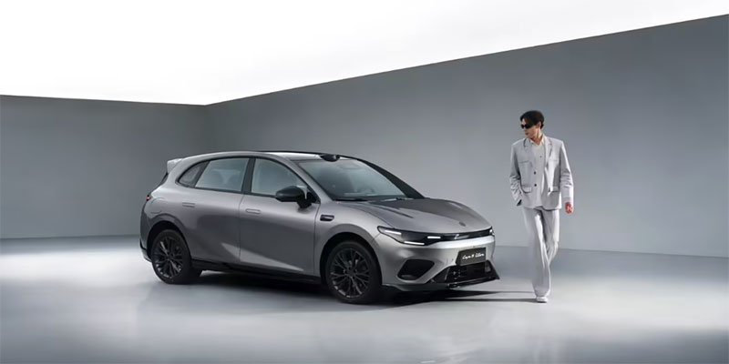 零跑Lafa5 Ultra正式亮相 4月上市 搭载双旗舰芯片+专属运动套件