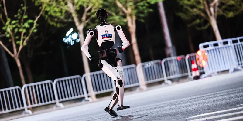 2026北京亦庄人形机器人半马本周日开跑 赛道升级且冲线第一未必是冠军