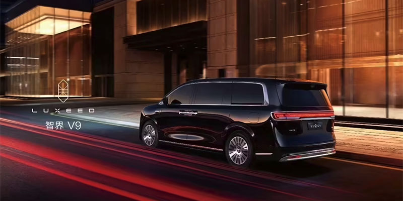 余承东预热智界V9 鸿蒙智行首款MPV黑科技拉满 展车下旬到店